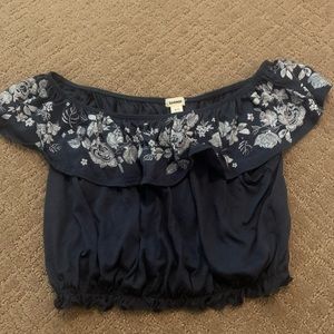 Pretty Floral Crop Top From Garage! (Size Small)